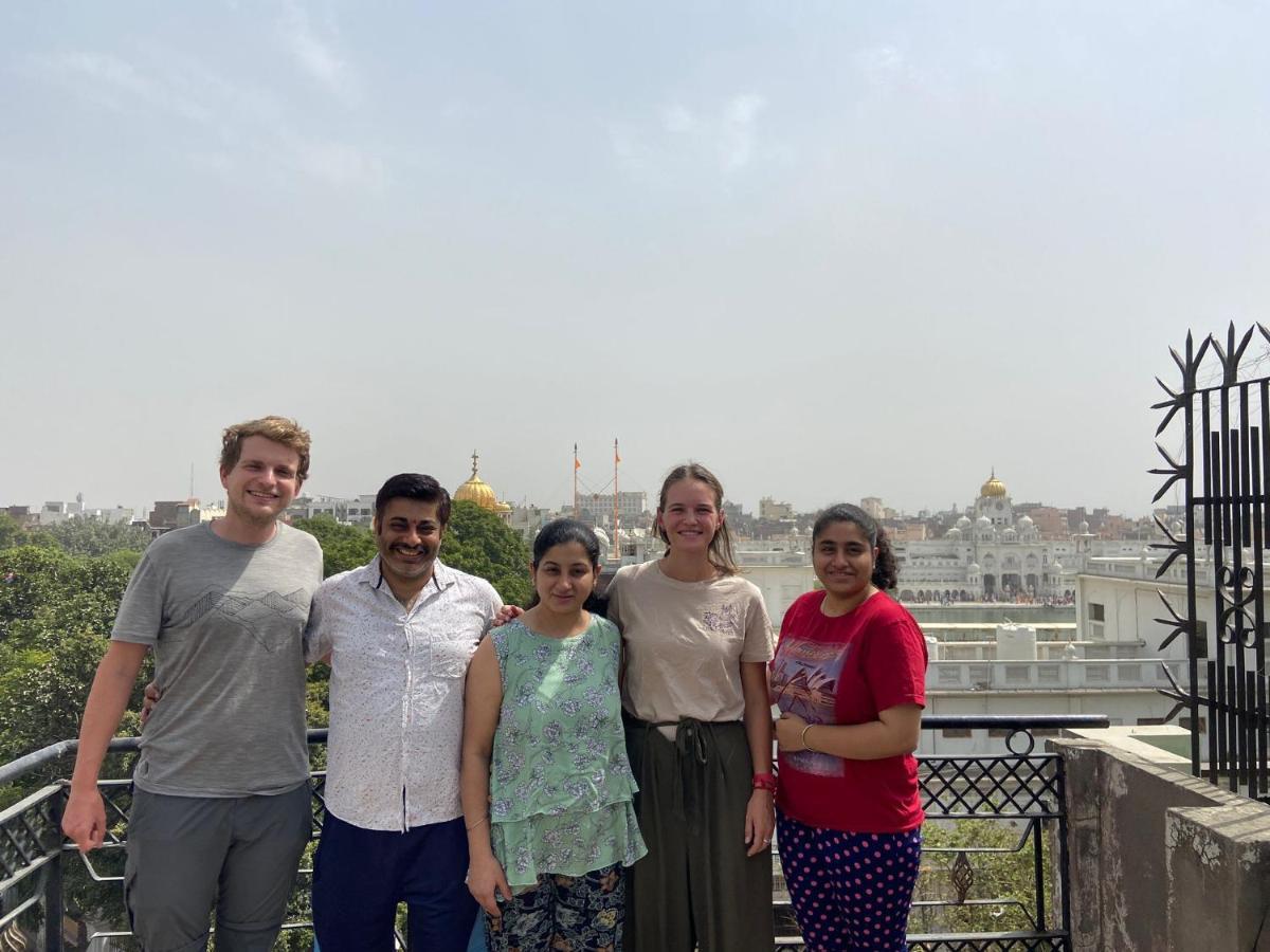 4N Homestay- Golden Temple View Амритсар Екстериор снимка