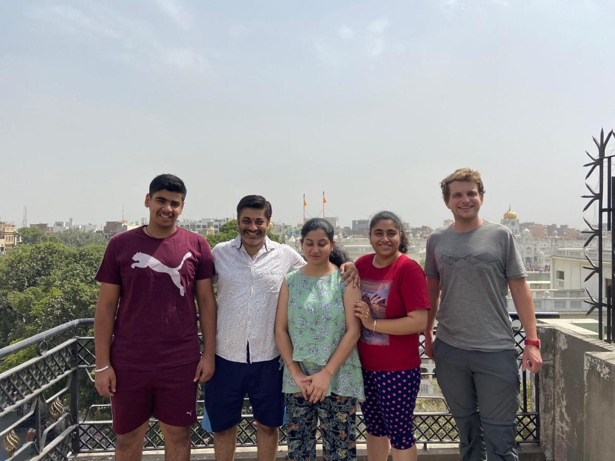 4N Homestay- Golden Temple View Амритсар Екстериор снимка